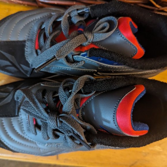 Reebok Club C! Almost new! Barely worn few times only! - Picture 4 of 9